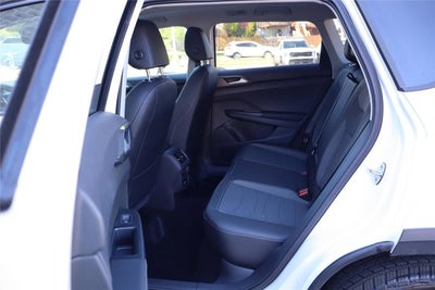 2026 Volkswagen Taos SE Black