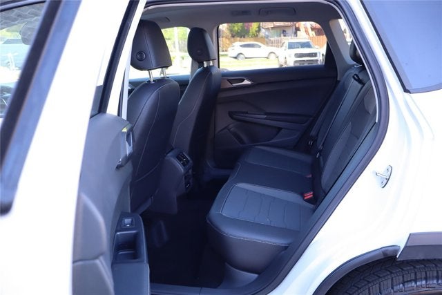 2026 Volkswagen Taos SE Black