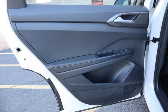 2026 Volkswagen Taos SE Black