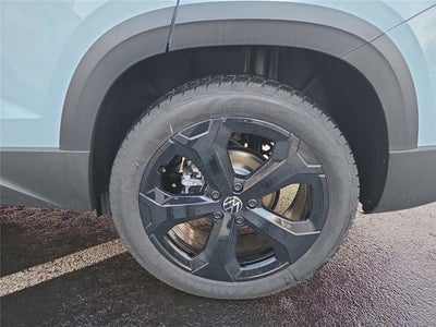 2026 Volkswagen Taos SE Black