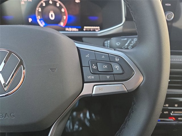 2026 Volkswagen Taos SE Black