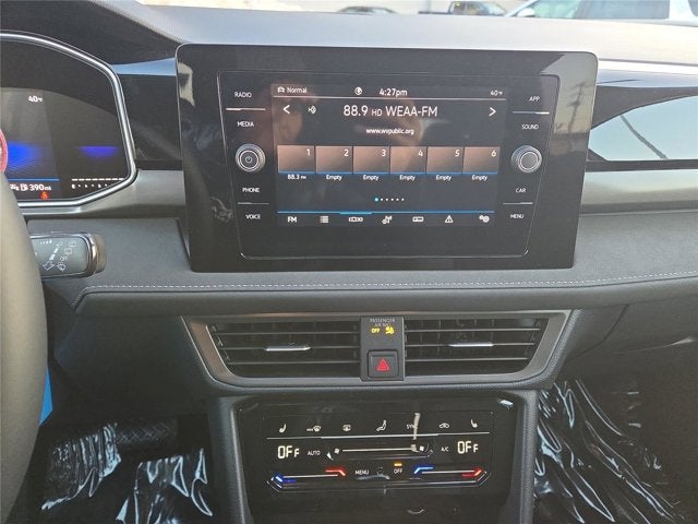 2026 Volkswagen Taos SE Black