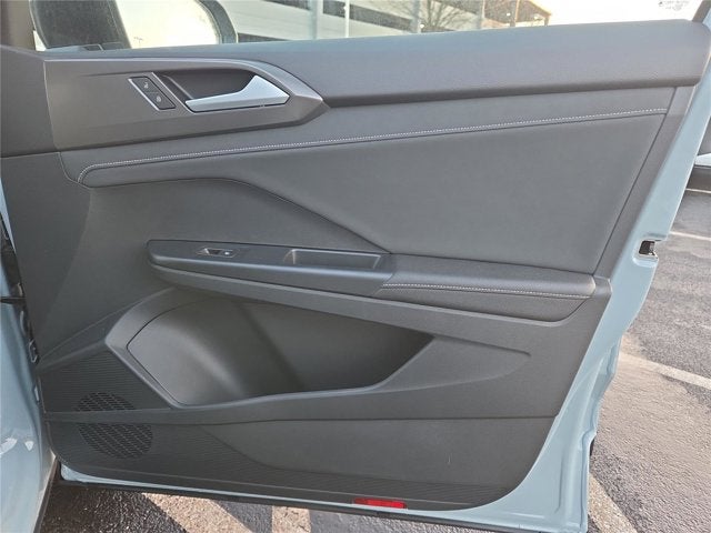 2026 Volkswagen Taos SE Black