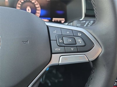 2026 Volkswagen Taos SE Black