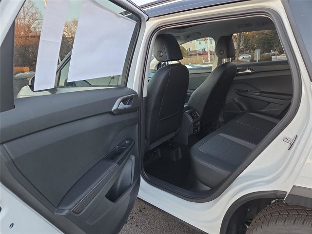 2026 Volkswagen Taos SE Black