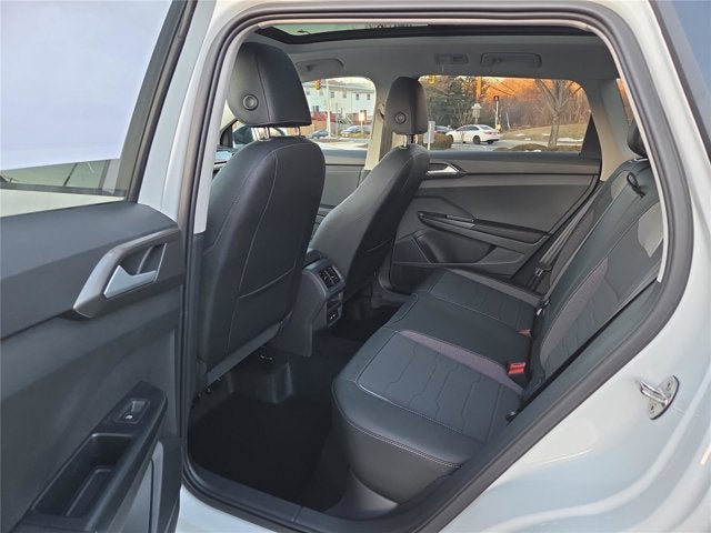 2026 Volkswagen Taos SE Black