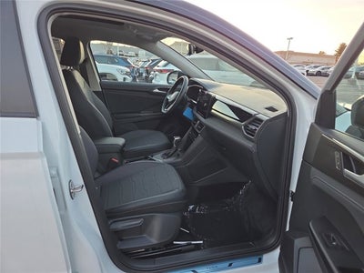 2026 Volkswagen Taos SE Black