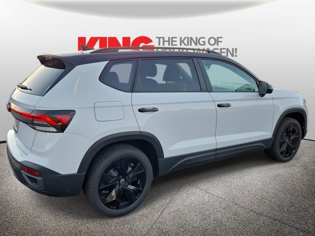 2026 Volkswagen Taos SE Black