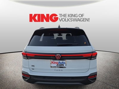 2026 Volkswagen Taos SE Black