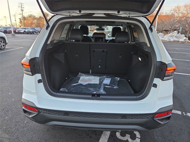 2026 Volkswagen Taos SE Black