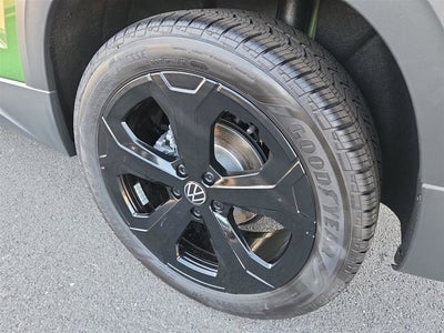 2025 Volkswagen Taos SEL
