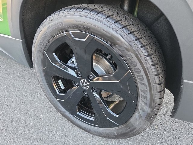 2025 Volkswagen Taos SEL