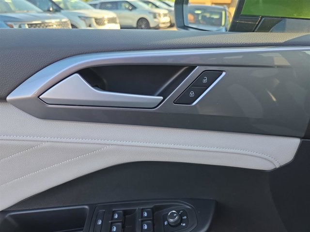 2025 Volkswagen Taos SEL