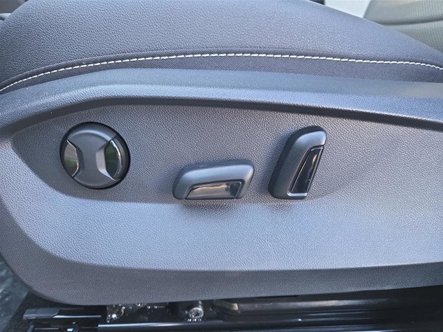 2025 Volkswagen Taos SEL