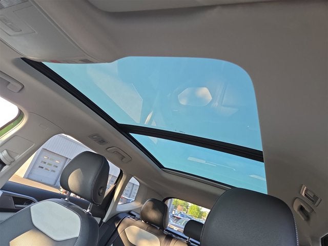 2025 Volkswagen Taos SEL