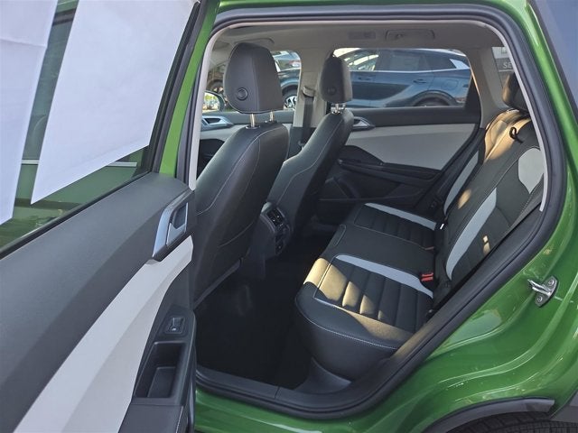 2025 Volkswagen Taos SEL