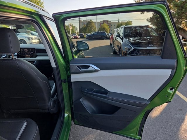 2025 Volkswagen Taos SEL