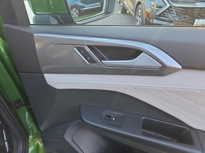 2025 Volkswagen Taos SEL