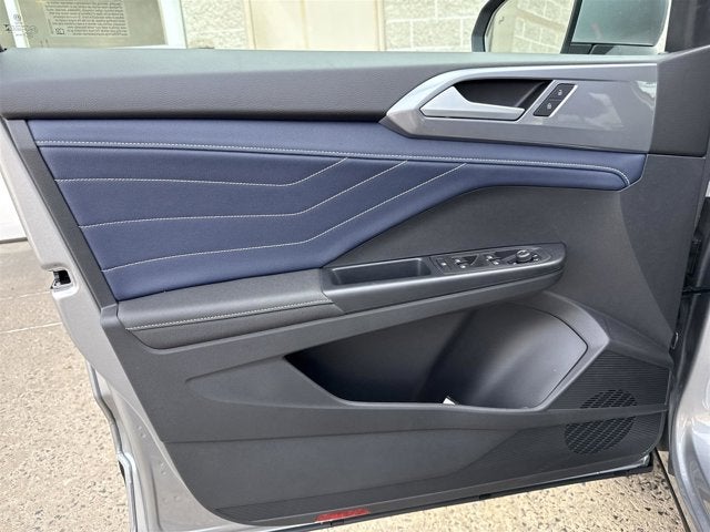 2025 Volkswagen Taos SEL