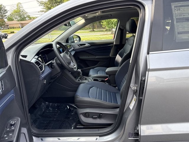 2025 Volkswagen Taos SEL