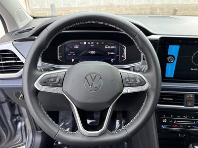 2025 Volkswagen Taos SEL