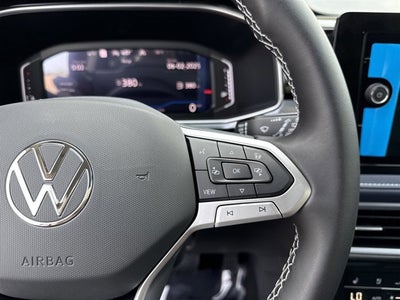 2025 Volkswagen Taos SEL