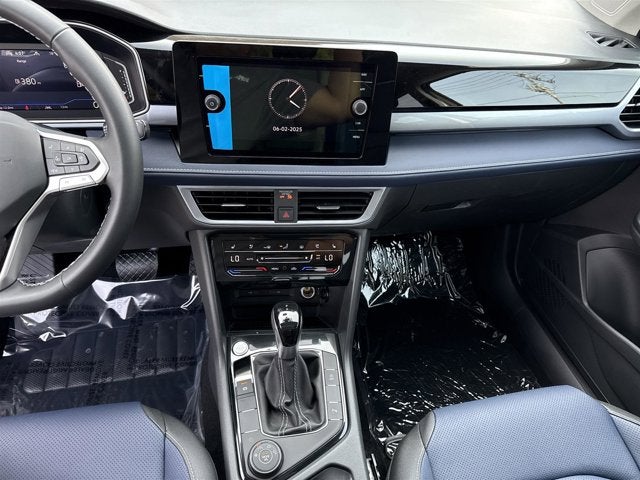 2025 Volkswagen Taos SEL