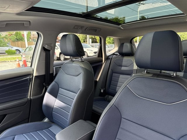 2025 Volkswagen Taos SEL