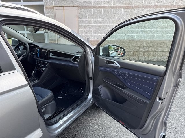 2025 Volkswagen Taos SEL