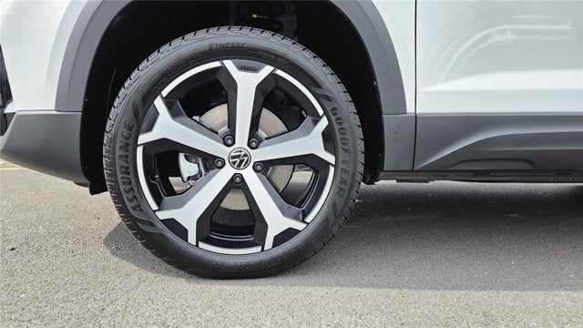2026 Volkswagen Taos SEL
