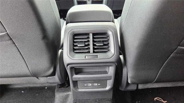 2026 Volkswagen Taos SEL
