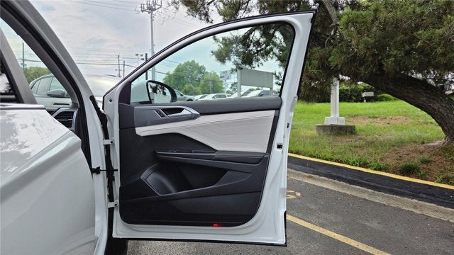2026 Volkswagen Taos SEL