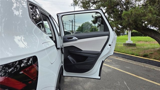 2026 Volkswagen Taos SEL