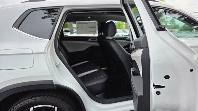 2026 Volkswagen Taos SEL
