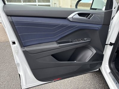 2025 Volkswagen Taos SEL