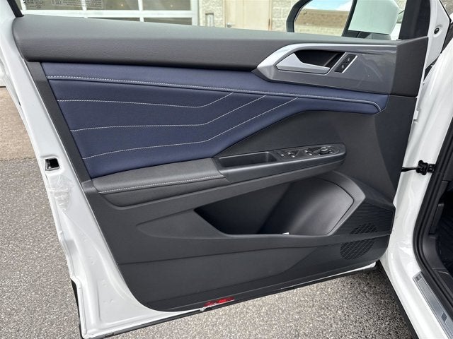 2025 Volkswagen Taos SEL