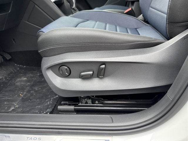 2025 Volkswagen Taos SEL