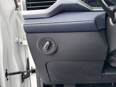 2025 Volkswagen Taos SEL