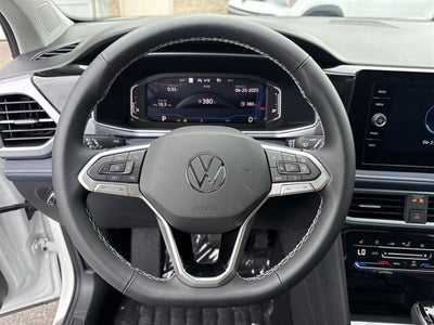 2025 Volkswagen Taos SEL