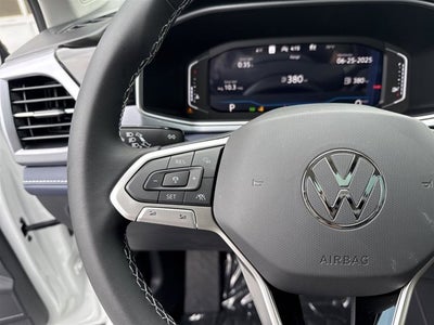 2025 Volkswagen Taos SEL