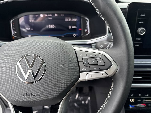 2025 Volkswagen Taos SEL