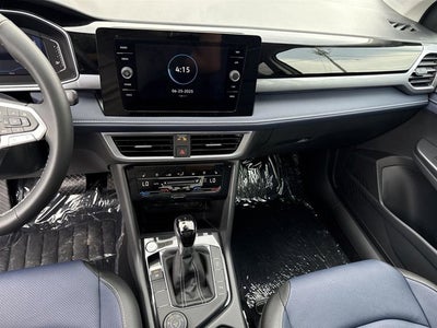 2025 Volkswagen Taos SEL