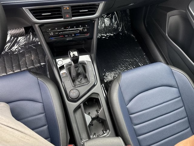 2025 Volkswagen Taos SEL