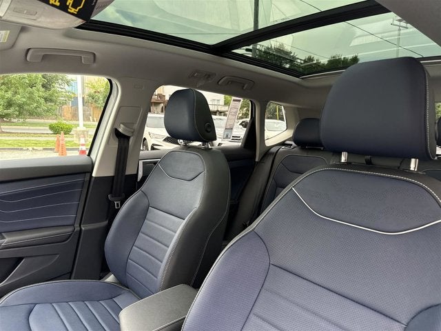 2025 Volkswagen Taos SEL