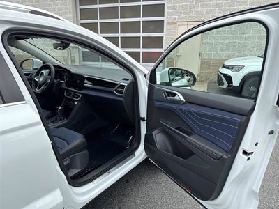 2025 Volkswagen Taos SEL