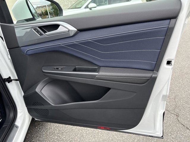 2025 Volkswagen Taos SEL