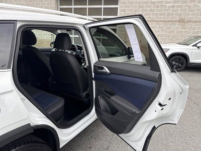 2025 Volkswagen Taos SEL