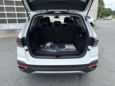 2025 Volkswagen Taos SEL