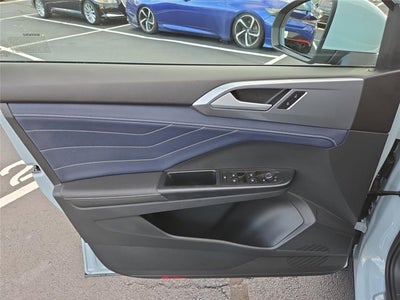 2025 Volkswagen Taos SEL