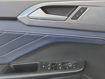 2025 Volkswagen Taos SEL